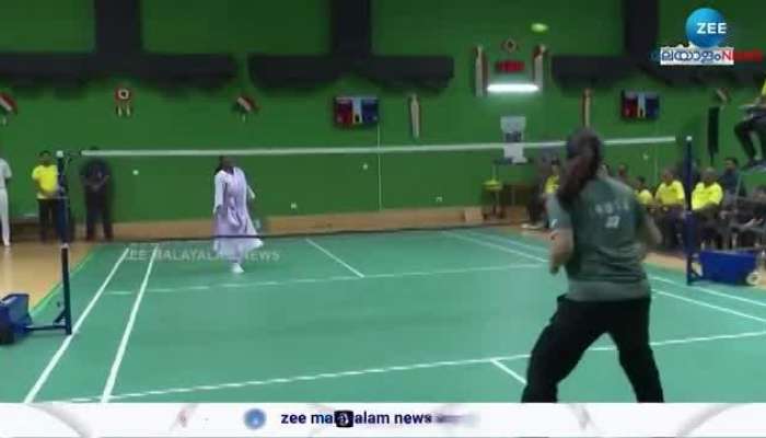 President Draupadi Murmu plays Badminton with Saina Nehwal
