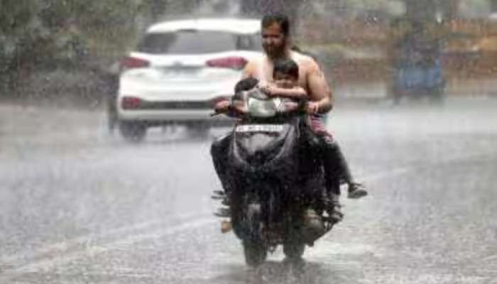 Kerala Rain Alert: കേരളത്തിൽ മഴ മുന്നറിയിപ്പിൽ മാറ്റം; 10 ജില്ലകളിൽ യെല്ലോ അലർട്ട്, രണ്ടിടത്ത് ഓറഞ്ച് അലർട്ട്