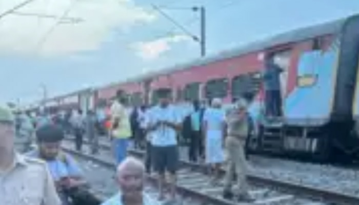 Sabarmati Express Derail: സബർമതി എക്സ്പ്രസ് പാളം തെറ്റി; അട്ടിമറി സംശയിക്കുന്നതായി റെയിൽവേ