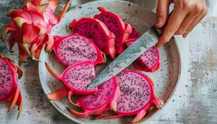 Dragon Fruit: ഡ്രാ​ഗൺ ഫ്രൂട്ട് അടിപൊളിയാണ്... മഴക്കാലത്ത് ഇത് സൂപ്പർഫുഡ്; ​ഗുണങ്ങൾ നിരവധി