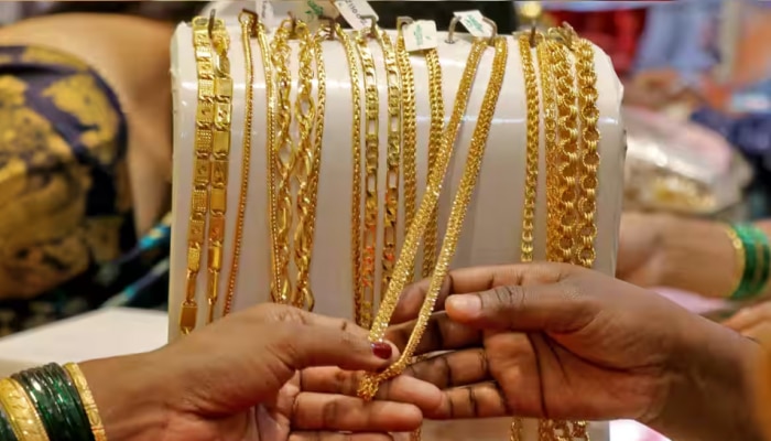 Kerala Gold Rate: എന്റമ്മോ! ഇതെന്തൊരു പോക്കാ; സ്വർണവില സർവകാല റെക്കോർഡിൽ, നിരക്കറിയാം