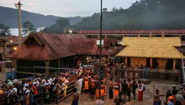 Sabarimala: ശബരിമല ഭക്തിസാന്ദ്രം; തങ്ക അങ്കി ചാർത്തി ദീപാരാധന