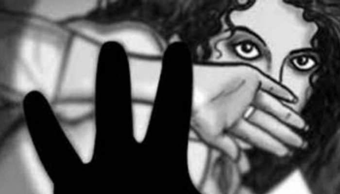 Sexual Assault: എട്ടാം ക്ലാസുകാരിയെ പീഡിപ്പിച്ച് ഗര്‍ഭിണിയാക്കി; മൂന്ന് അധ്യാപകര്‍ അറസ്റ്റില്‍ 