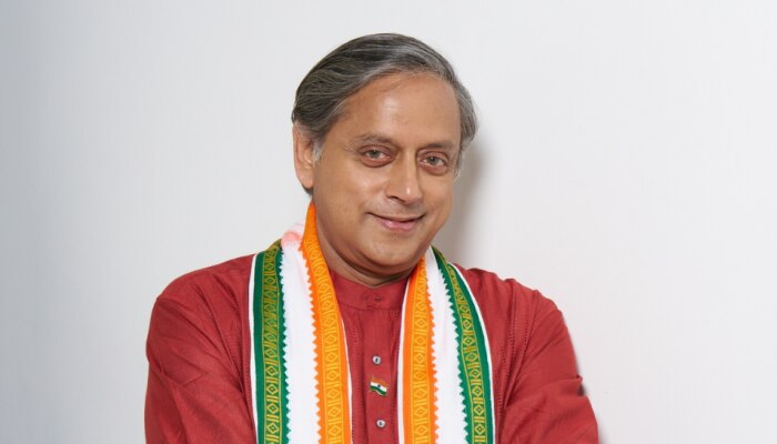 Shashi Tharoor: 'സ്റ്റാർട്ടപ്പ് മിഷന് തുടക്കം കുറിച്ചത് ഉമ്മൻചാണ്ടി, പറഞ്ഞത് മാറ്റത്തെ കുറിച്ച്'; ലേഖന വിവാദത്തിൽ ശശി തരൂർ