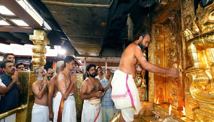 Sabarimala: മീന മാസ പൂജകൾക്കായി ശബരിമല നട തുറന്നു