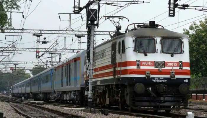 Indian Railways :  ട്രെയിനിന്റെ മൈലേജ് എത്ര? ഒരു ലിറ്റര്‍ ഡീസലില്‍ എത്ര കിലോമീറ്റര്‍ ഓടും... അറിയാമോ?