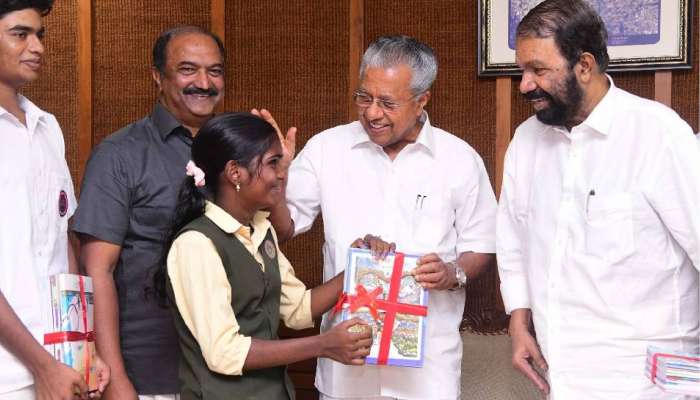 Kerala Education Department: "ഒമ്പതാം ക്ലാസിലെ പരീക്ഷ കഴിഞ്ഞില്ല, പത്താം ക്ലാസിലെ പാഠപുസ്തകങ്ങൾ കിട്ടി"