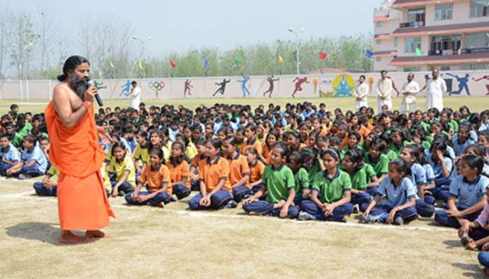 Patanjali Education Programs: പതഞ്ജലിയുടെ വിദ്യാഭ്യാസ പദ്ധതികൾ; പിന്നോക്കാവസ്ഥയിലുള്ള കുട്ടികളുടെ ശോഭനമായ ഭാവിയിലേക്കുള്ള നാഴികക്കല്ല്