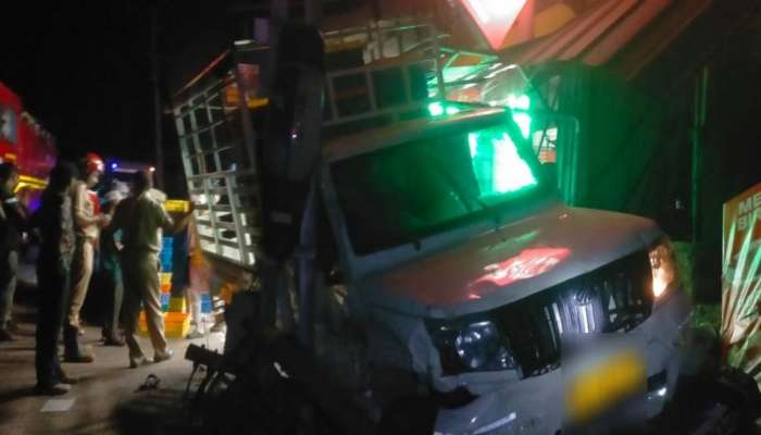 Palakkad Accident: ചായ കുടിച്ചു കൊണ്ടിരുന്ന യുവാക്കൾക്കിടയിലേക്ക് പിക്കപ്പ് വാൻ ഇടിച്ചു കയറി; ഒരാൾക്ക് ദാരുണാന്ത്യം