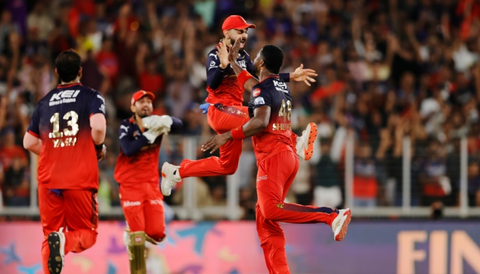 IPL 2025 Final: 18 വർഷത്തെ കാത്തിരിപ്പ്; കന്നി കിരീടത്തിൽ മുത്തമിട്ട് കോലിപ്പട, ഐപിഎൽ കിരീടം ചൂടി ആർസിബി