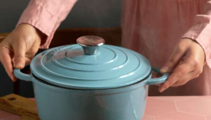 Kitchen Tips: അടുക്കളയിൽ ഓട്ടപ്പാച്ചിലാണോ? ഈ ടിപ്സ് പരീക്ഷിക്കൂ! സമയം ലാഭം, വൃത്തി ഉറപ്പ്