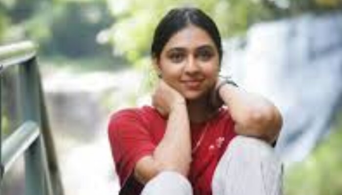 Actress Lakshmi Menon Case: കൊച്ചിയിൽ ഐടി ജീവനക്കാരനെ തട്ടിക്കൊണ്ടുപോയ കേസ്; നടി ലക്ഷ്മി മേനോൻ ഒളിവിൽ