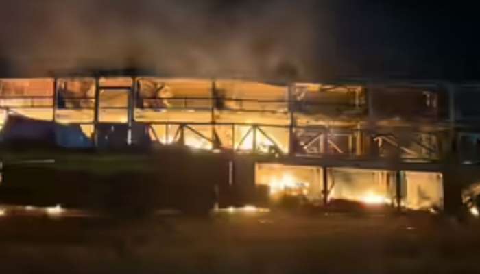 Hyderabad Bus Fire: ഹൈദരബാദ്-ബെംഗളൂരു ദേശീയപാതയിൽ വോൾവോ ബസിന് തീപിടിച്ച് 20 പേർക്ക് ദാരുണാന്ത്യം