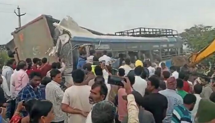 Telangana Accident: തെലങ്കാനയിൽ 20 പേരുടെ ജീവനെടുത്ത് അപകടം; ലോറിയും ബസും കൂട്ടിയിടിച്ച് മരിച്ചവരിൽ 10 മാസം പ്രായമായ കുഞ്ഞും