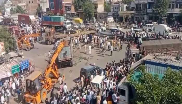 Road Accident: നിയന്ത്രണം നഷ്ടമായ ലോറി 17 വാഹനങ്ങളിലേക്ക് ഇടിച്ചുകയറി; 12 മരണം, 18 പേർക്ക് പരിക്ക്