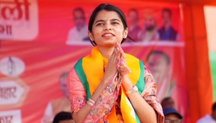 Maithili Thakur: ആർജെഡിയുടെ തട്ടകം പിടിച്ചെടുത്ത് മൈഥിലി താക്കൂർ, ബിഹാറിലെ പ്രായംകുറഞ്ഞ എംഎൽഎ; അലിന​ഗർ സീതാന​ഗറാകുമോ?