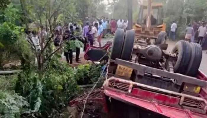 Kannur Accident: കണ്ണൂരിൽ കോൺക്രീറ്റ് മിക്‌സർ കയറ്റിവന്ന ലോറി തലകീഴായി മറിഞ്ഞു; രണ്ട് തൊഴിലാളികൾക്ക് ദാരുണാന്ത്യം
