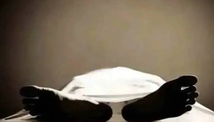 Police Officer Found Dead: രാത്രി ഡ്യൂട്ടി കഴിഞ്ഞിട്ടും വീട്ടിലെത്തിയില്ല; തെരച്ചിലിനൊടുവിൽ പോലീസുകാരനെ സ്റ്റേഷൻ ടെറസിൽ മരിച്ച നിലയിൽ കണ്ടെത്തി, സംഭവം മുഹമ്മയിൽ