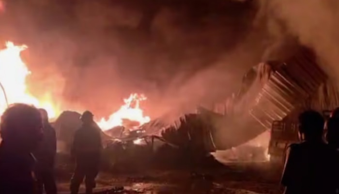 Fire Accident: താമരശ്ശേരിയിൽ പ്ലാസ്റ്റിക് മാലിന്യ സംസ്കരണ ഫാക്ടറിക്ക് തീപിടിച്ചു; തീ നിയന്ത്രണ വിധേയം