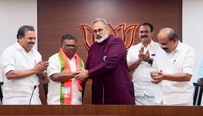 Former MLA S Rajendran joins BJP: ''വിശ്വസിച്ച പ്രസ്ഥാനത്തെ ചതിച്ചിട്ടില്ല, പലതും സഹിച്ചു''; സിപിഎം മുൻ എംഎൽഎ എസ് രാജേന്ദ്രൻ ബിജെപിയിൽ