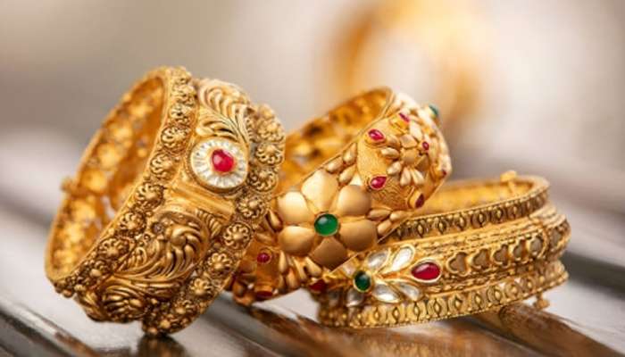 Kerala Gold Rate 11 February 2026: സ്വർണ്ണവിലയിൽ ചാഞ്ചാട്ടം തുടരുന്നു; ഇന്ന് പവന് 200 രൂപ കുറഞ്ഞു